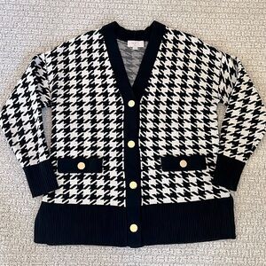 LOFT Houndstooth Long Sleeve Button Down Sweater Size Medium Petite